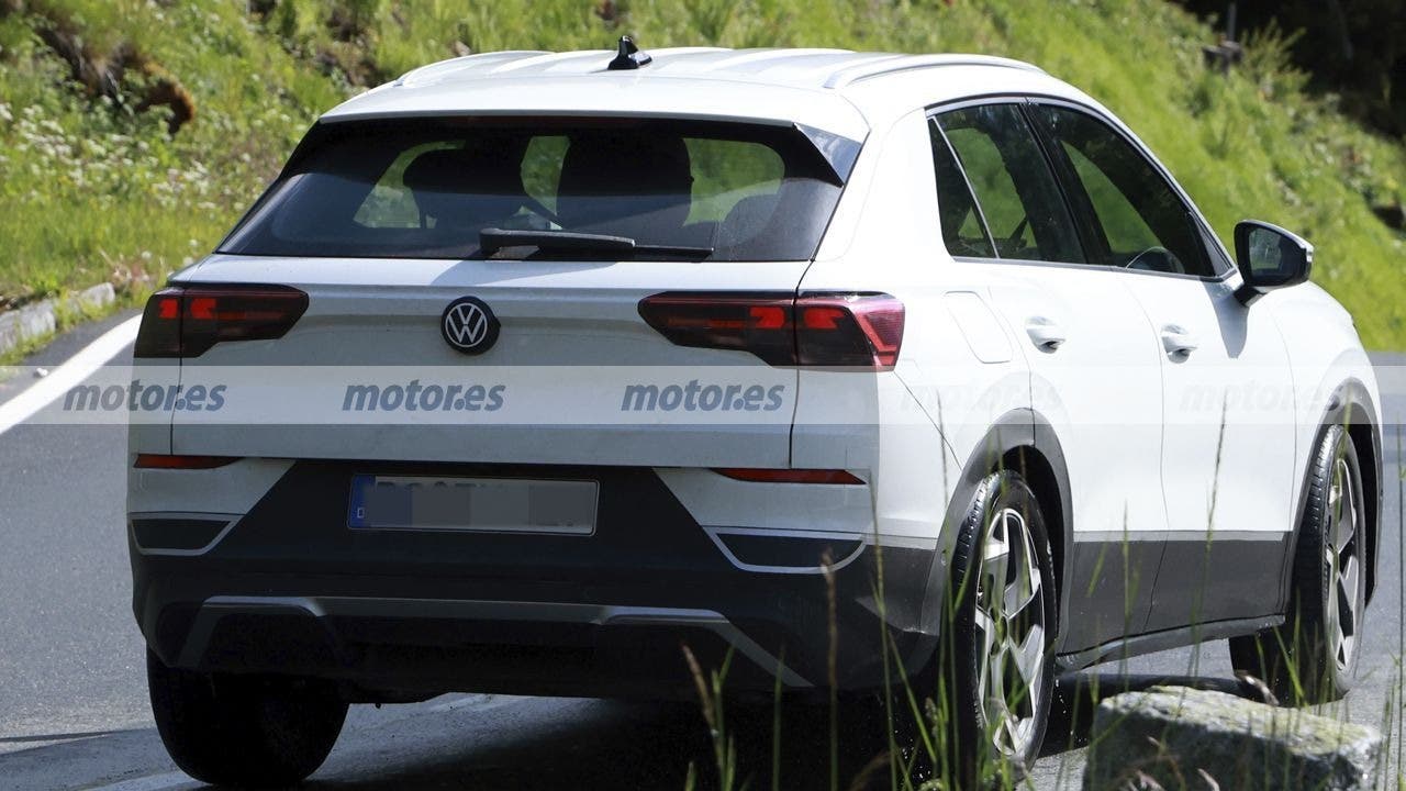 Volkswagen T-Roc 2026 foto spia