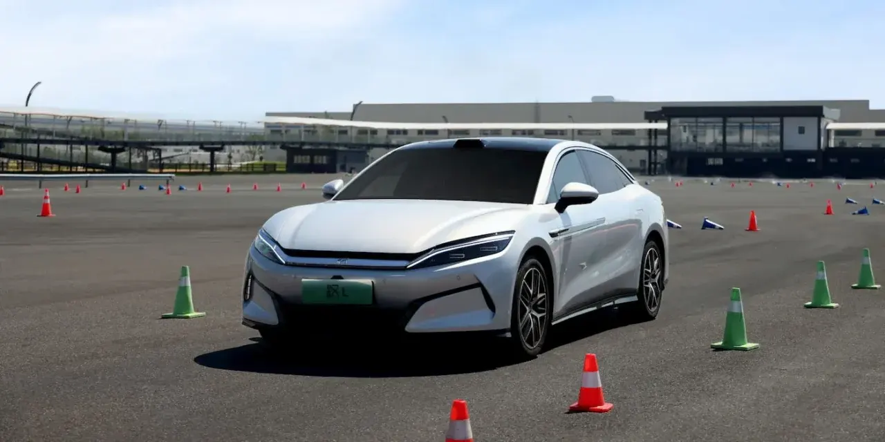 BYD sistema parcheggio autonomo L4