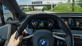 alla guida BMW