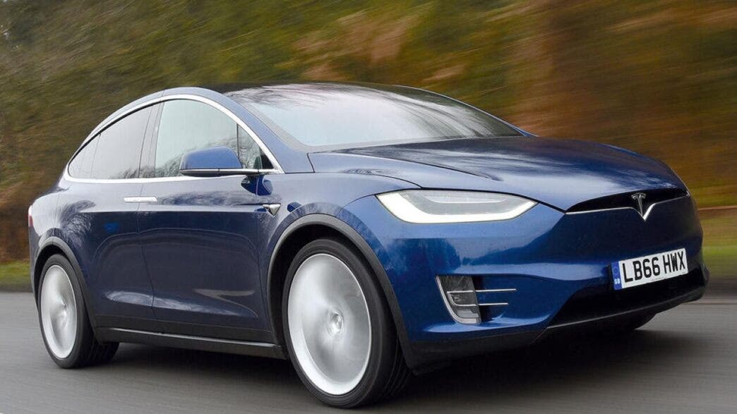 tesla Model X 2025