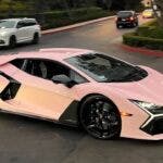 Lamborghini Revuelto rosa clori