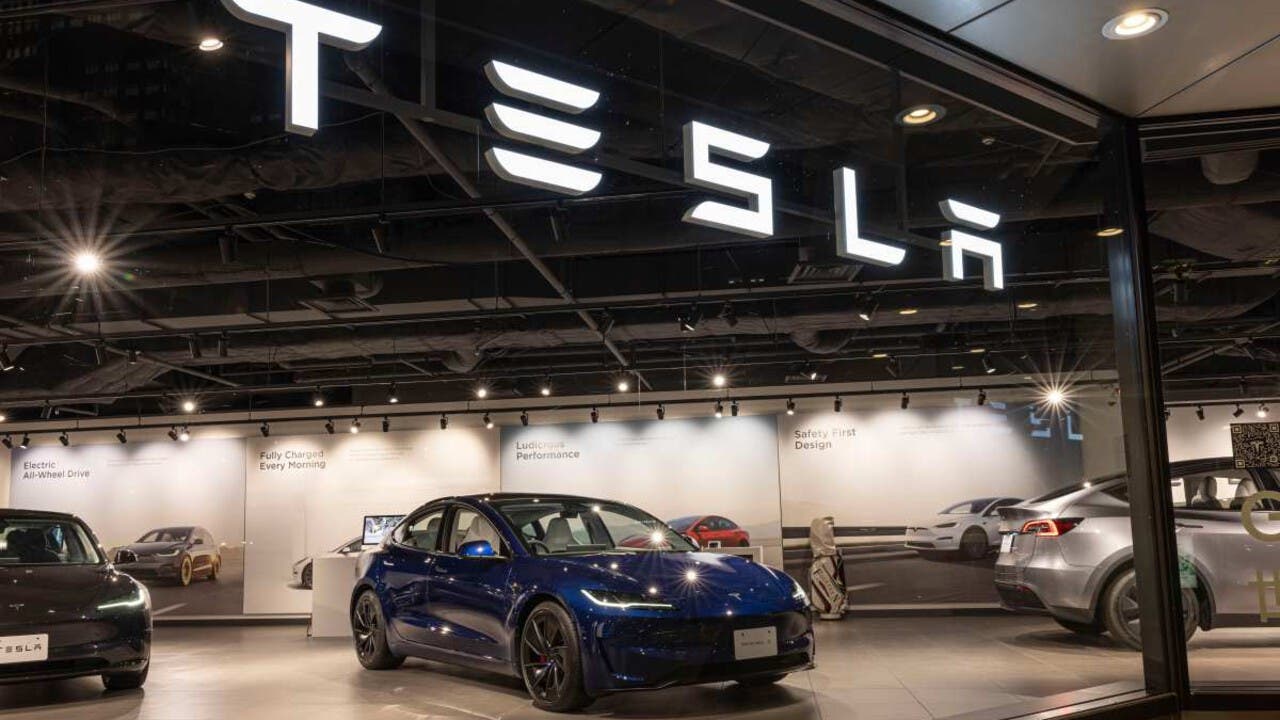salone tesla