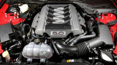 motore v8 mustang