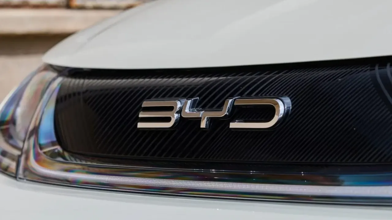 BYD badge