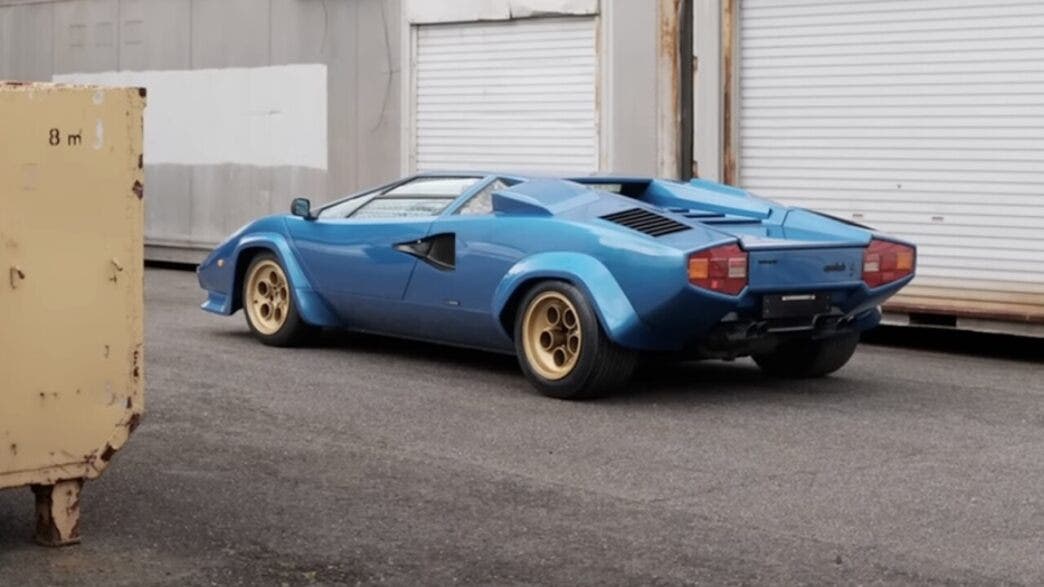 lamborghini countach Blue Tahiti LP400 S