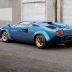 lamborghini countach Blue Tahiti LP400 S