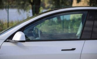 tesla, maniglie a scomparsa