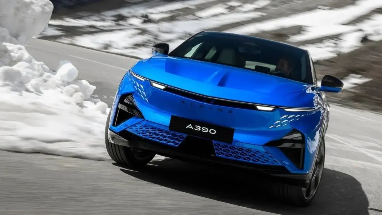 Alpine A390