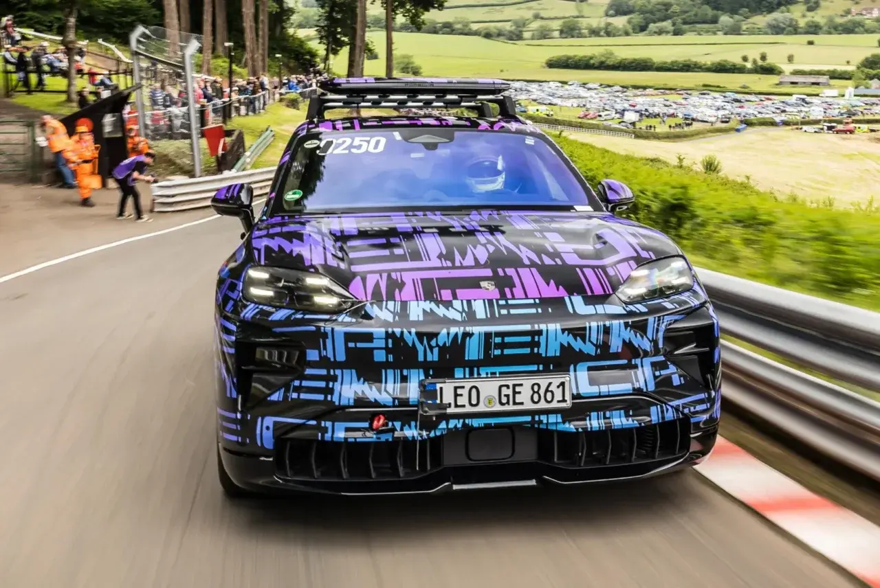 Porsche Cayenne Electric