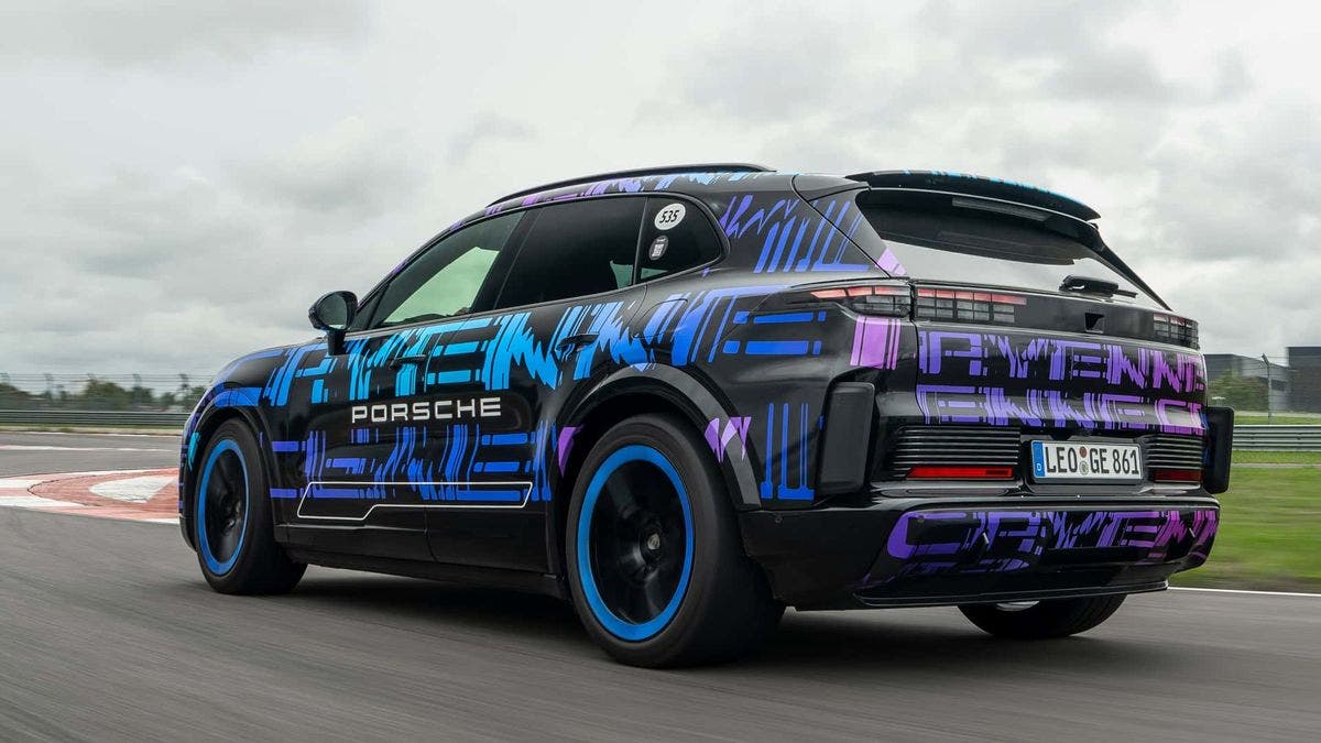 porsche cayenne electric