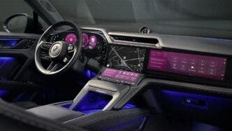 Porsche Cayenne elettrica interni