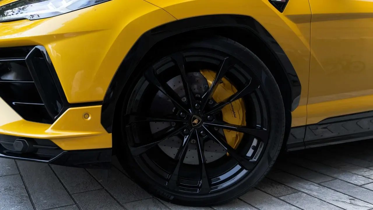 lamborghini urus