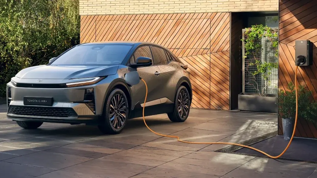 Toyota C-HR+