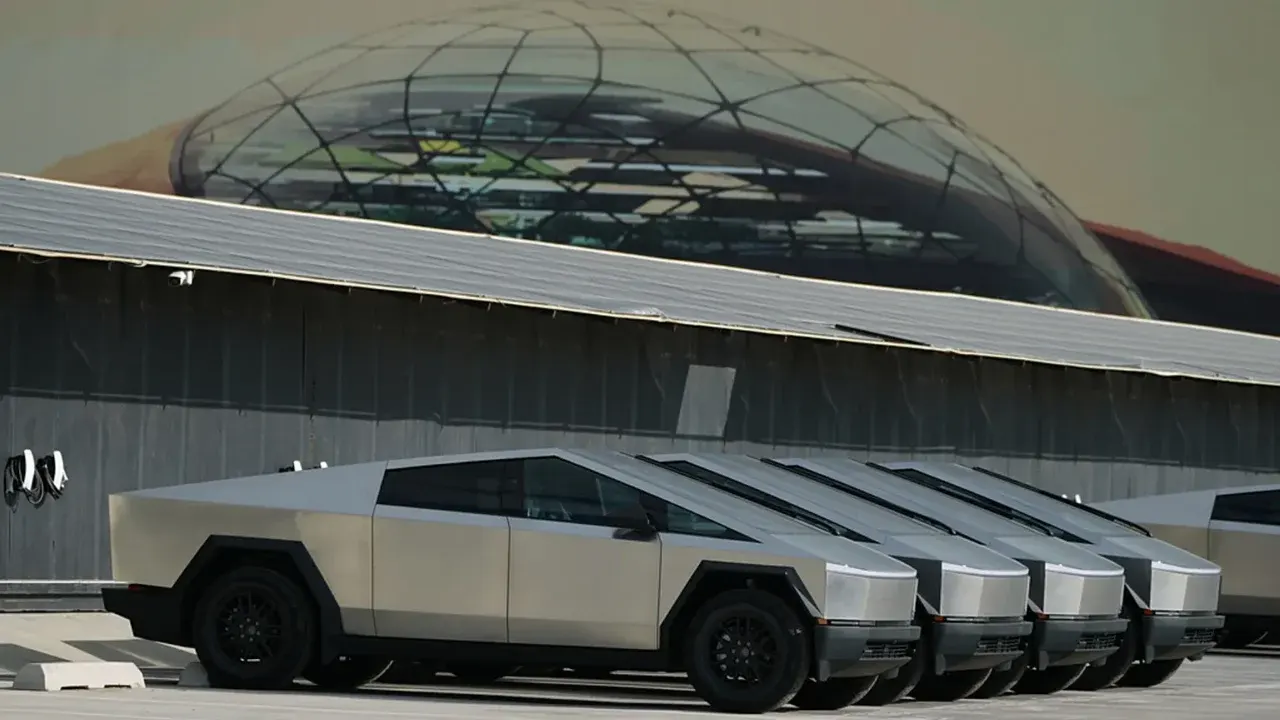 tesla cybertruck