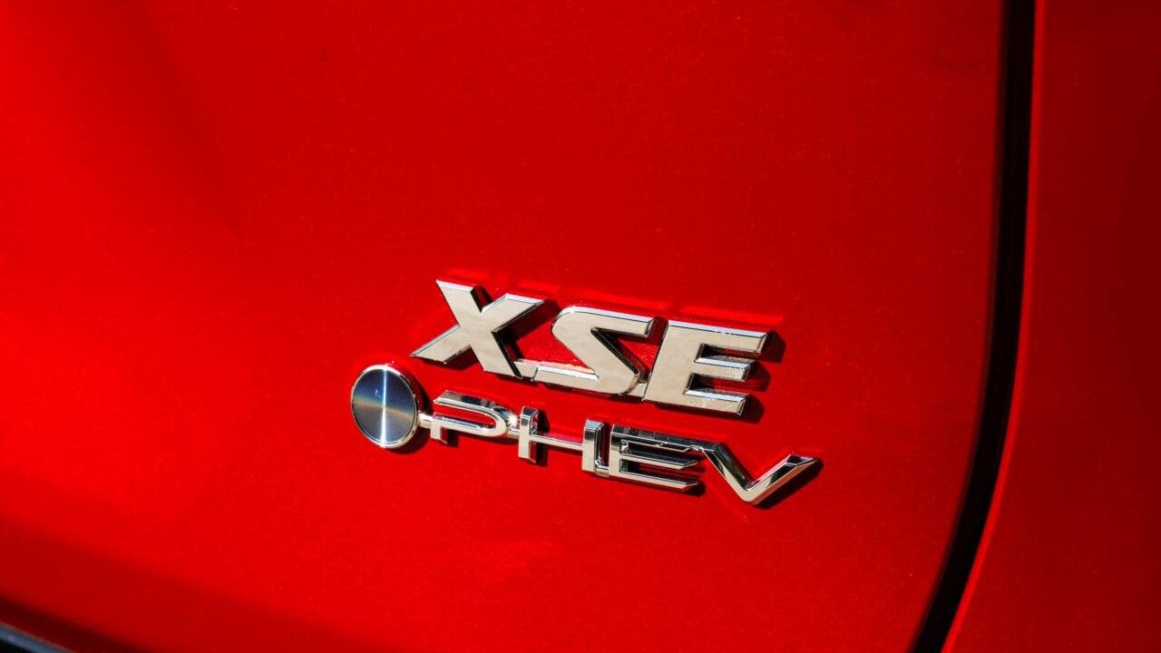 toyota hybrid badge