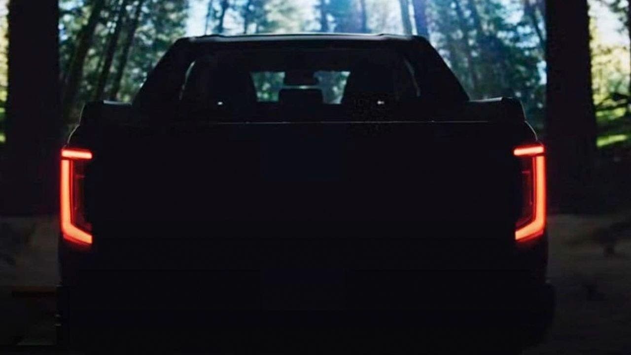 toyota hilux 2026 teaser