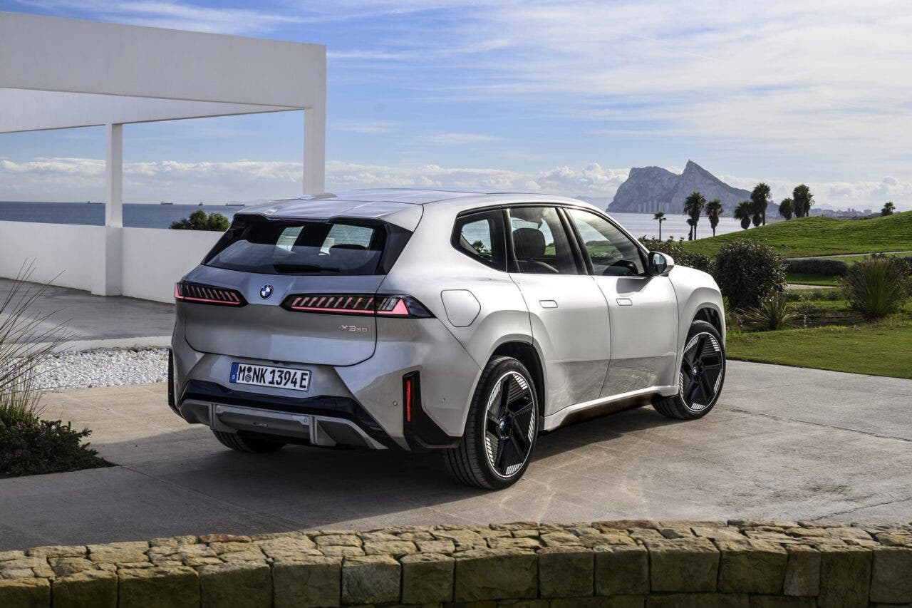 bmw ix3 space silver