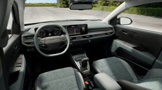 kia stonic interni