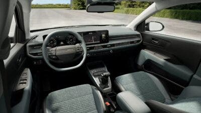 kia stonic interni