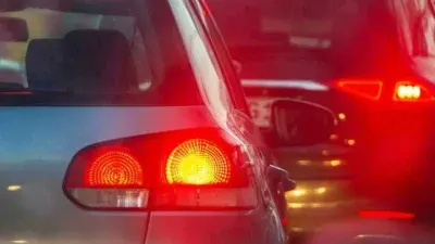 auto nel traffico