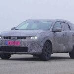 Dacia C-Neo foto spia