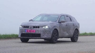Dacia C-Neo foto spia