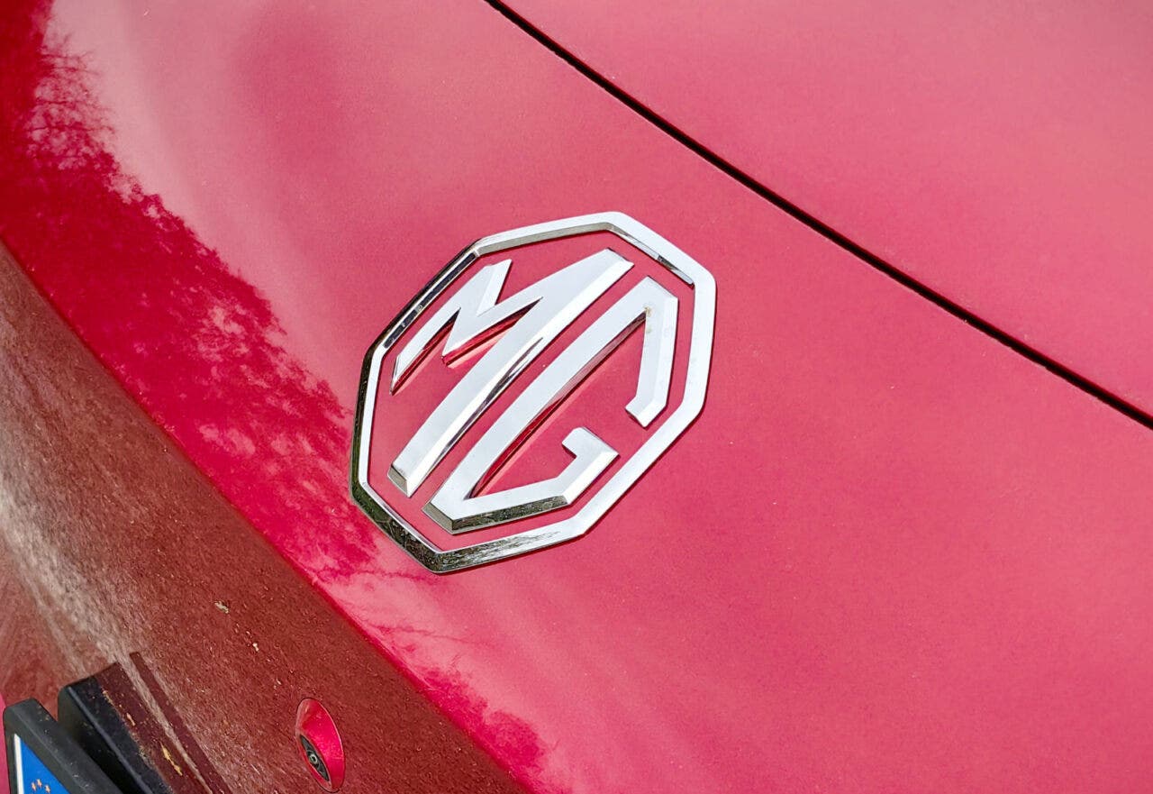 MG logo frontale