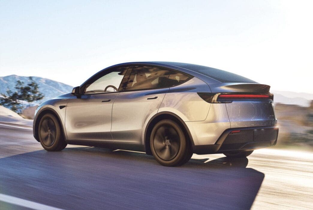 Tesla Model Y 7 posti