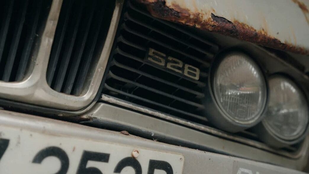 BMW 528 E12 - serie 5