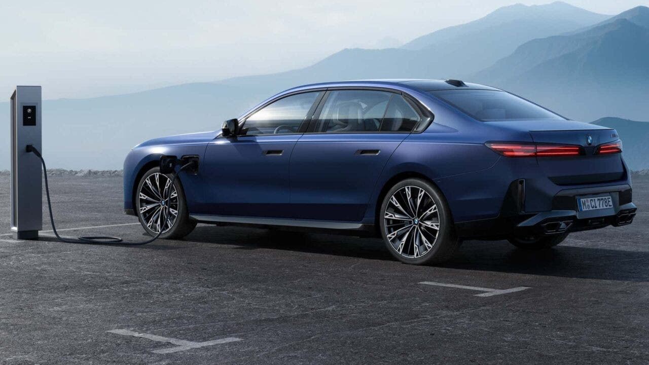 BMW Serie 7 dual-finish