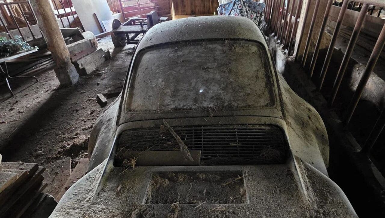 Porsche fienile