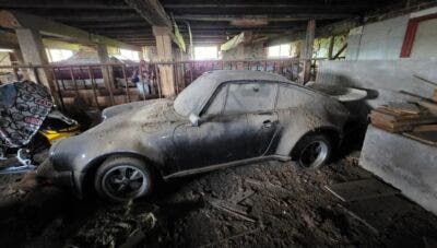 Porsche fienile
