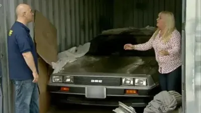 DeLorean DMC-12