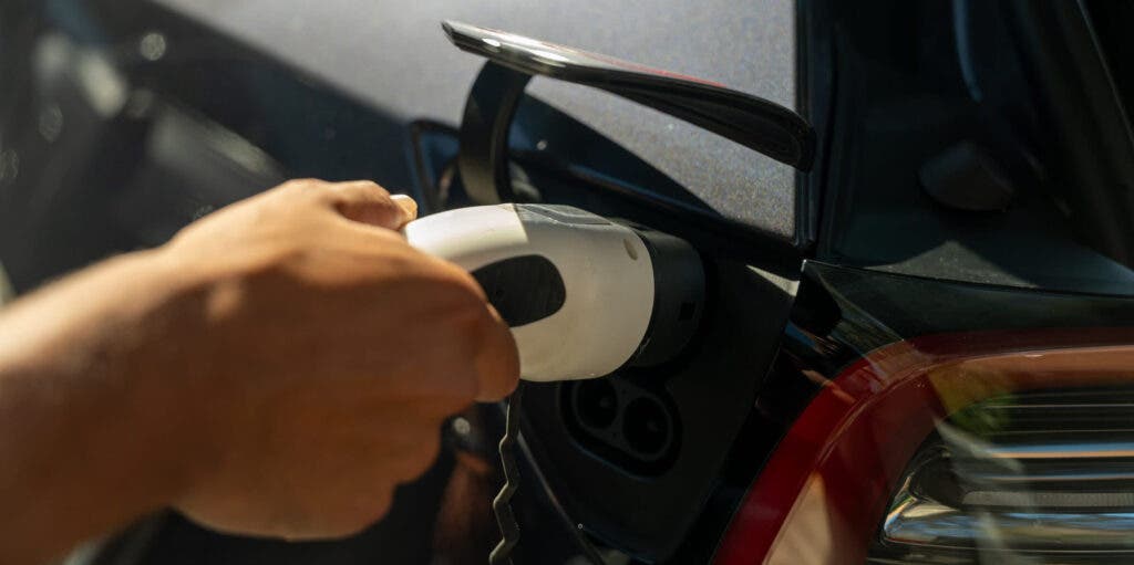 auto elettrica, ricarica