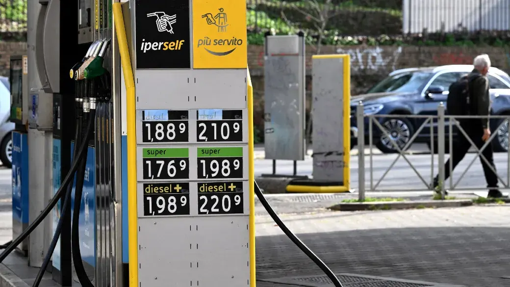distributori carburanti