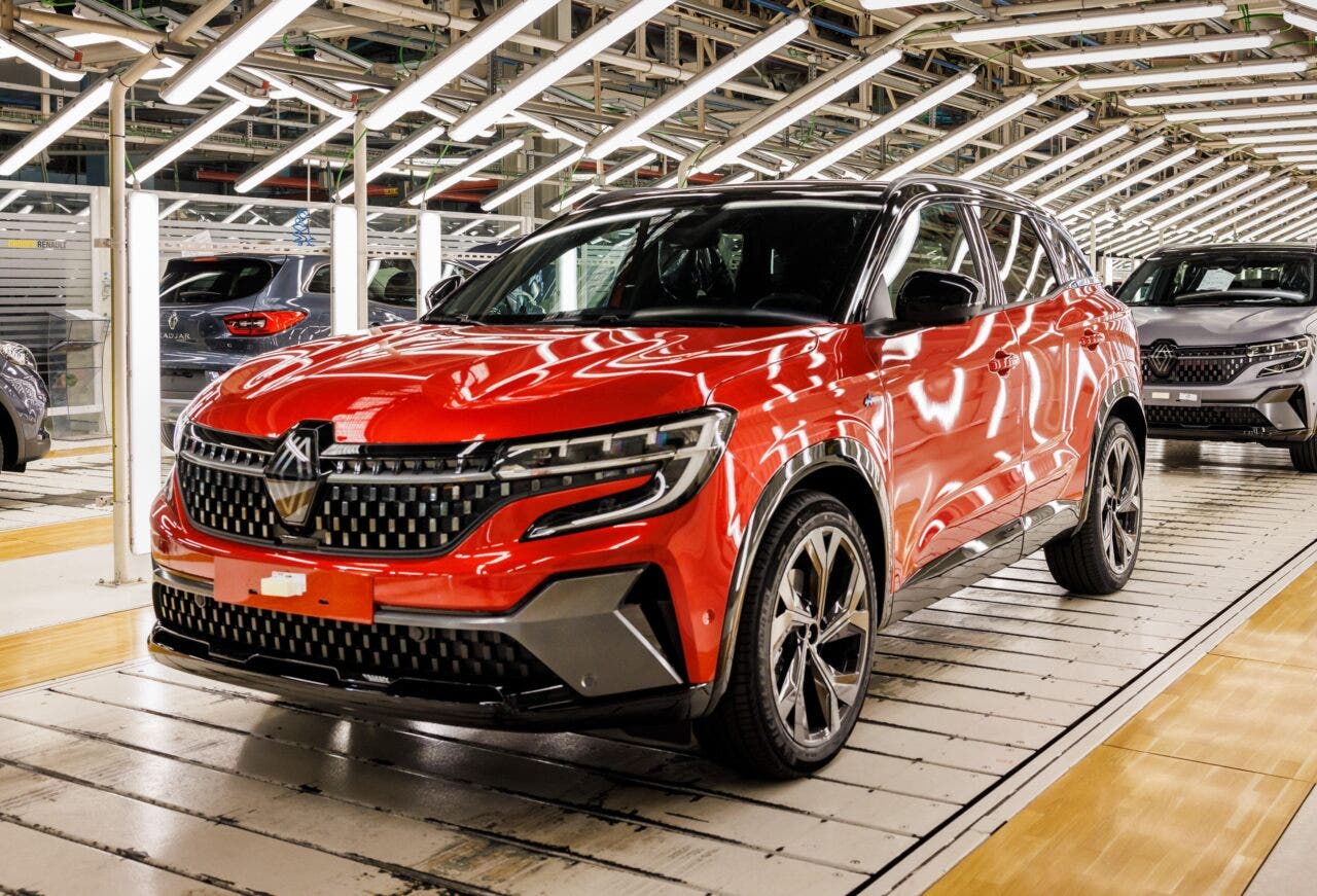 renault, fabbrica in spagna