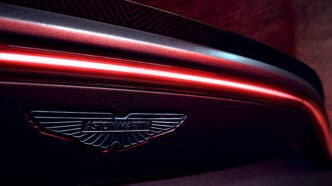 Aston-Martin badge