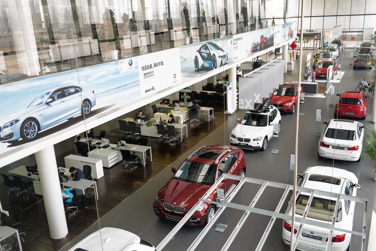 bmw cina showroom