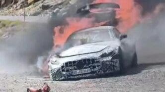 Mercedes AMG-GT fiamme