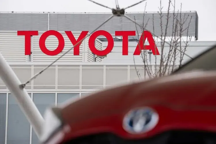 toyota logo stabilimento