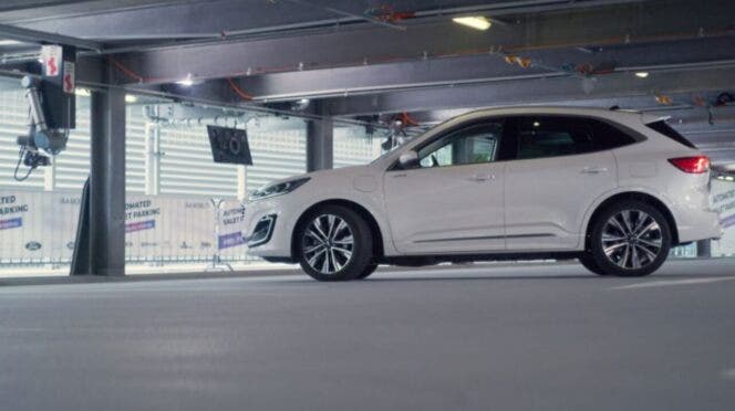 ford, parcheggio