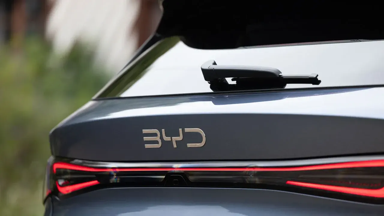 BYD seal 6 dm-i badge