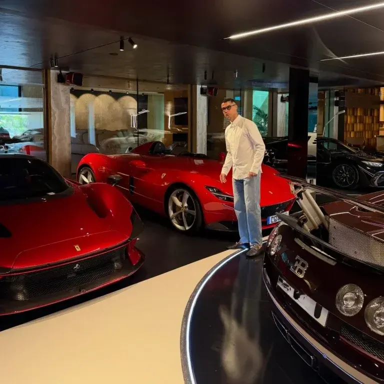 Cristiano Ronaldo, garage