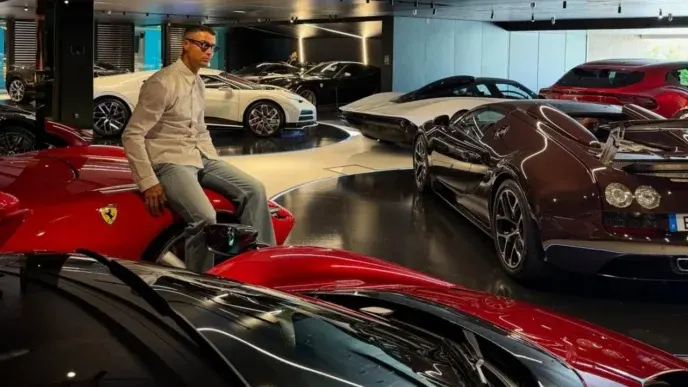 Cristiano Ronaldo, garage