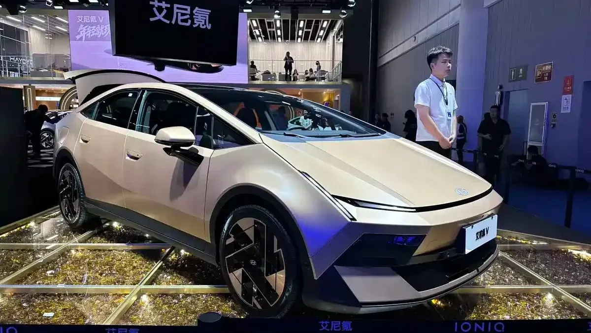 Hyundai Ioniq V