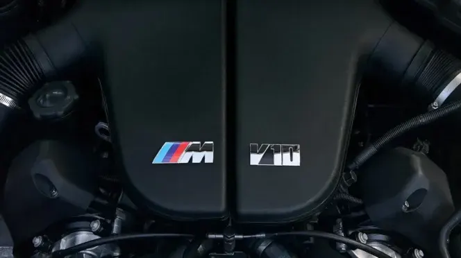 Kith - BMW X5 E53
