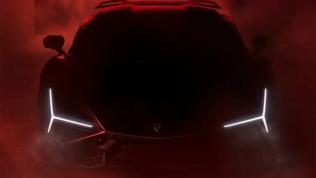 Lamborghini Revuelto SV