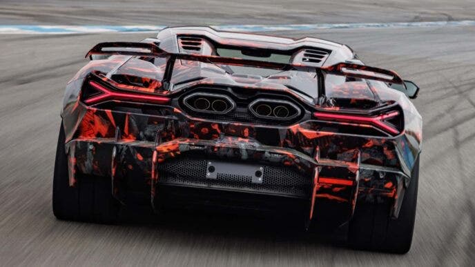 Lamborghini Revuelto SV