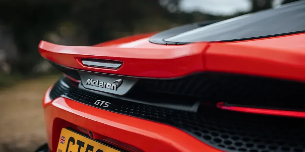 mclaren GTS