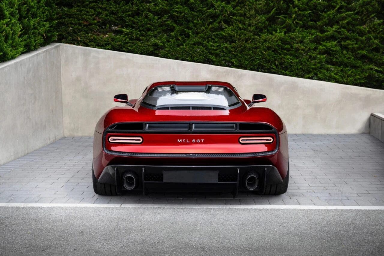 McLaren McL 6GT